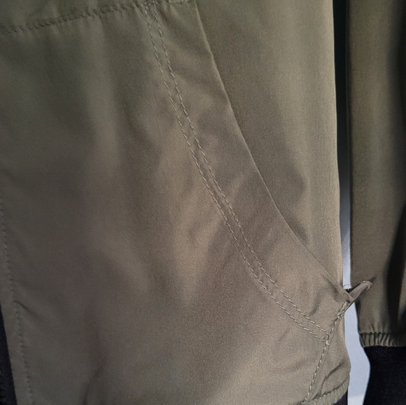 Old Navy Windbreaker Jacket - Picture 5 of 8